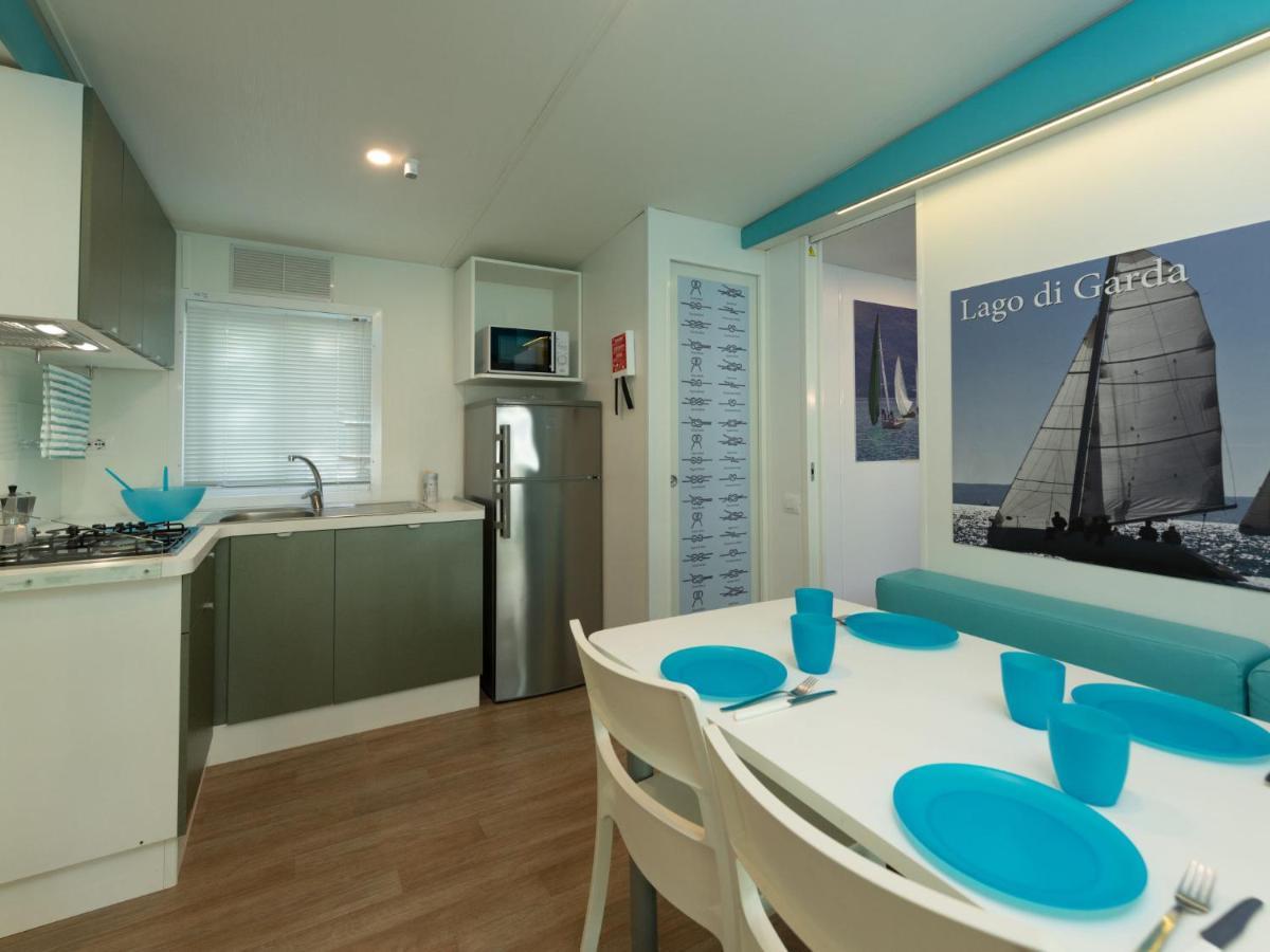 Holiday Home Garda Blue By Interhome Rivoltella del Garda Buitenkant foto