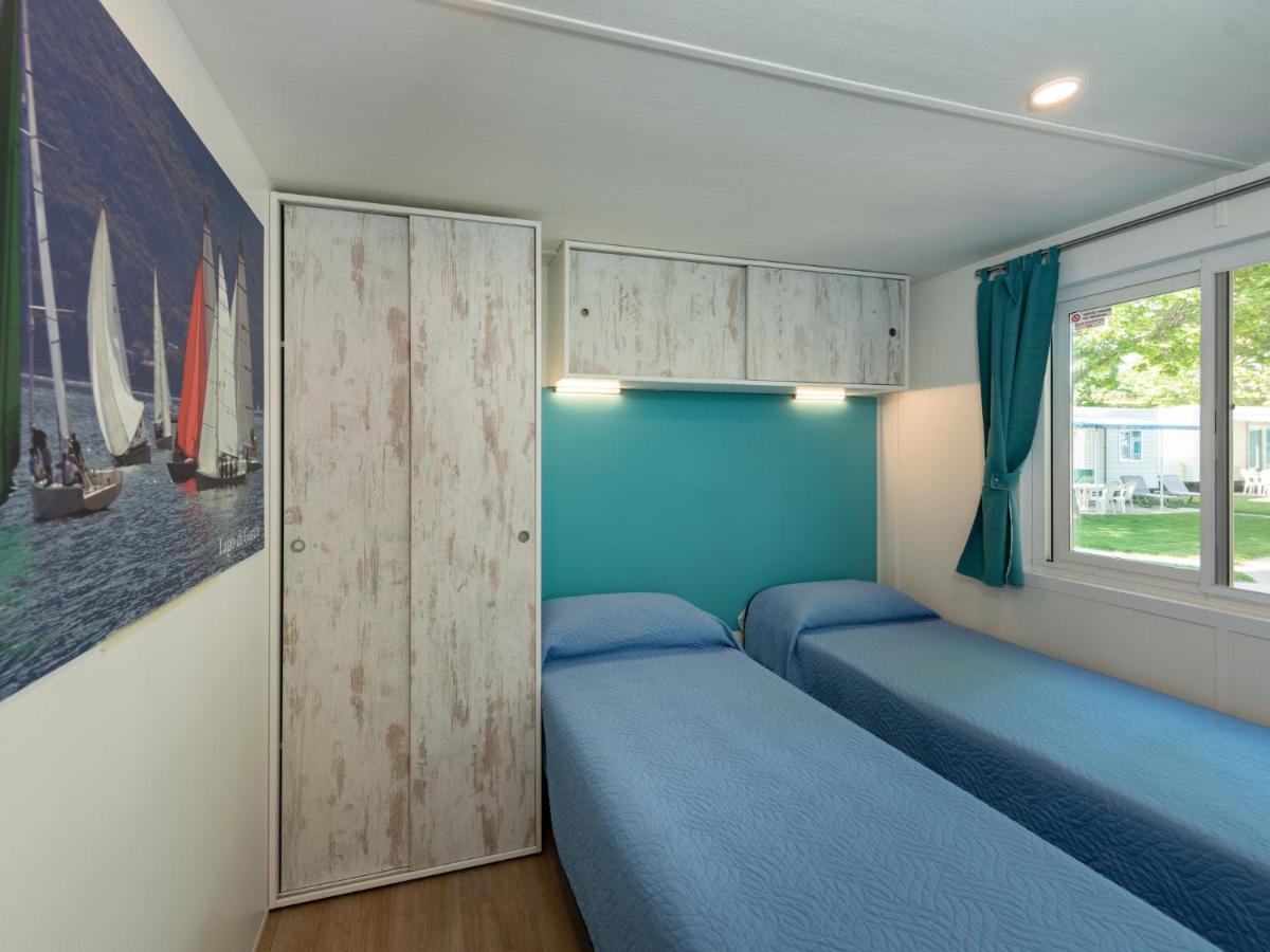 Holiday Home Garda Blue By Interhome Rivoltella del Garda Buitenkant foto
