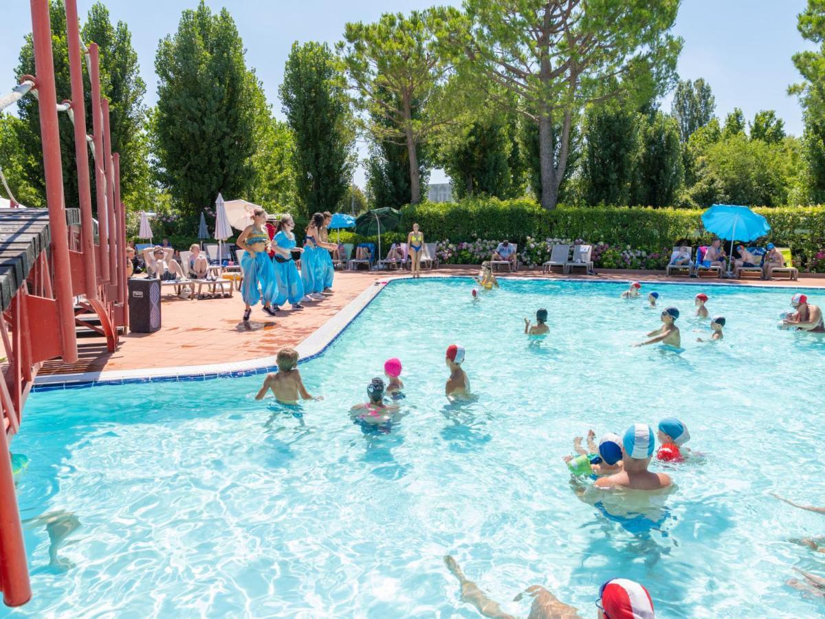 Holiday Home Garda Blue By Interhome Rivoltella del Garda Buitenkant foto